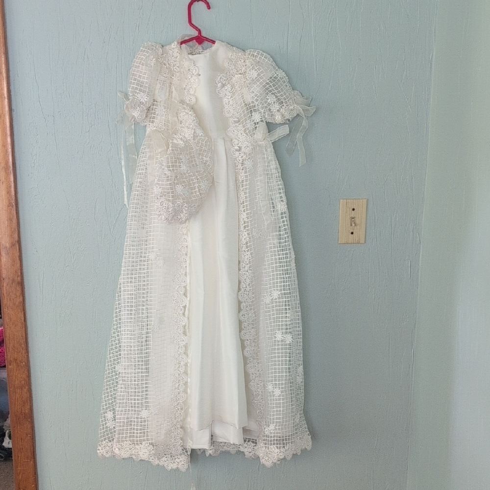 Elegant White Lace Dress with Matching Bonnet - Baptismal Or First Communion